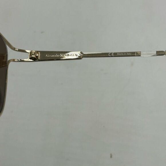 Unisex Alexander McQueen sunglasses made in Italy - Picture 4 of 6